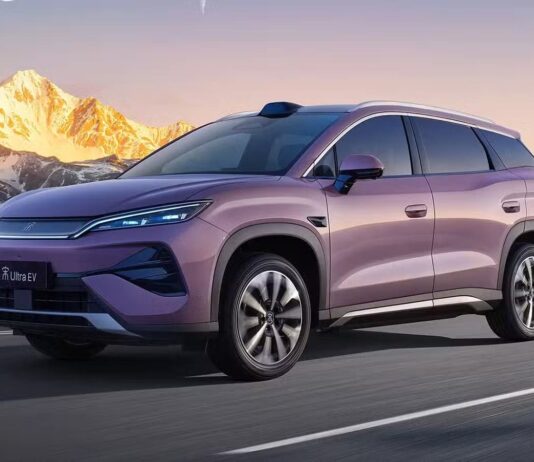 BYD Song Ultra EV parte forte in Cina con 15 ordini per concessionaria BYD Song Ultra EV