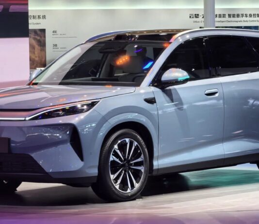 Nuova BYD Atto 3: cambia tutto con 630 km e fino a 322 CV BYD Atto 3 Salone di Pechino